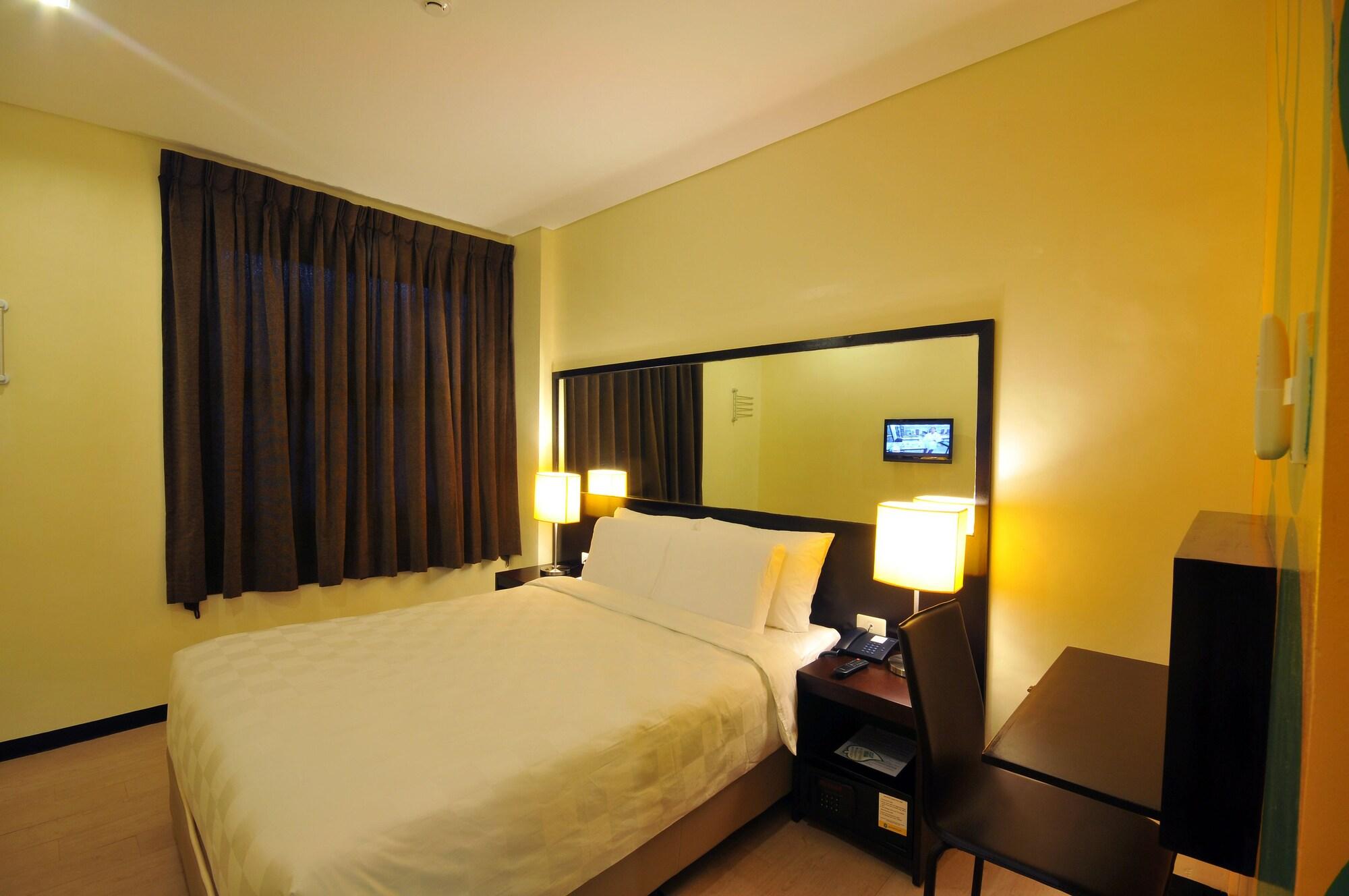 โกโฮเต็ล ดูมากวยเต Hotel Dumaguete City ภายนอก รูปภาพ