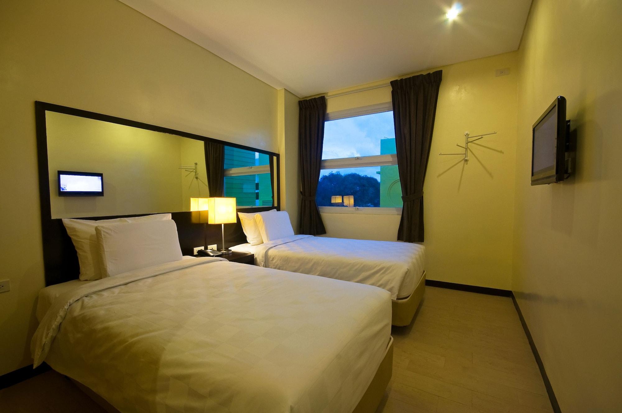 โกโฮเต็ล ดูมากวยเต Hotel Dumaguete City ภายนอก รูปภาพ