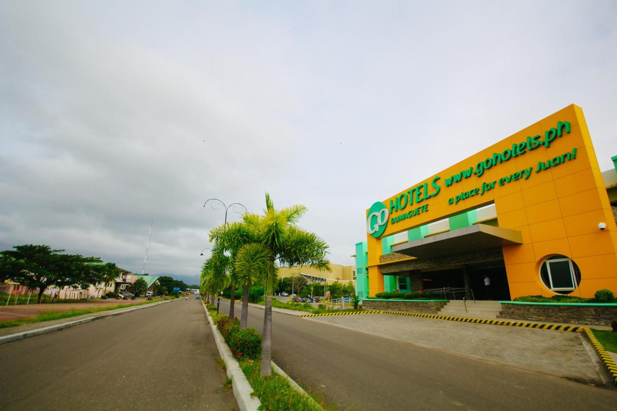 โกโฮเต็ล ดูมากวยเต Hotel Dumaguete City ภายนอก รูปภาพ