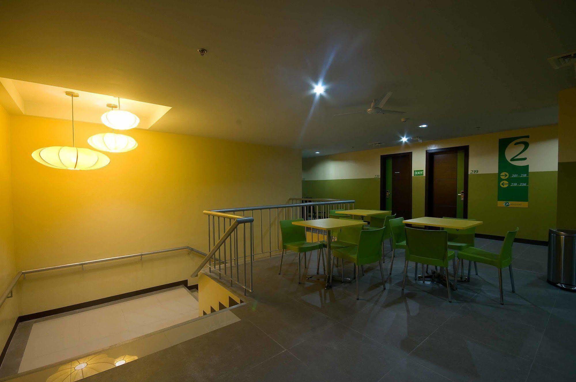 โกโฮเต็ล ดูมากวยเต Hotel Dumaguete City ภายนอก รูปภาพ